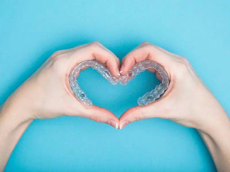 隱適美矯正是什麼？隱適美矯正常見的Ｑ＆Ａ